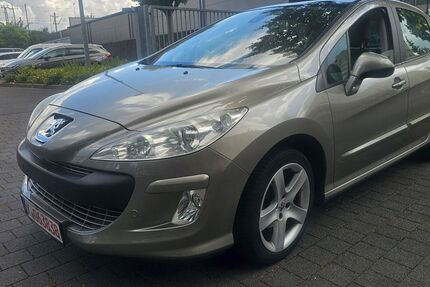 Peugeot 308 129.000 km 3.780 &euro; Köln 50739