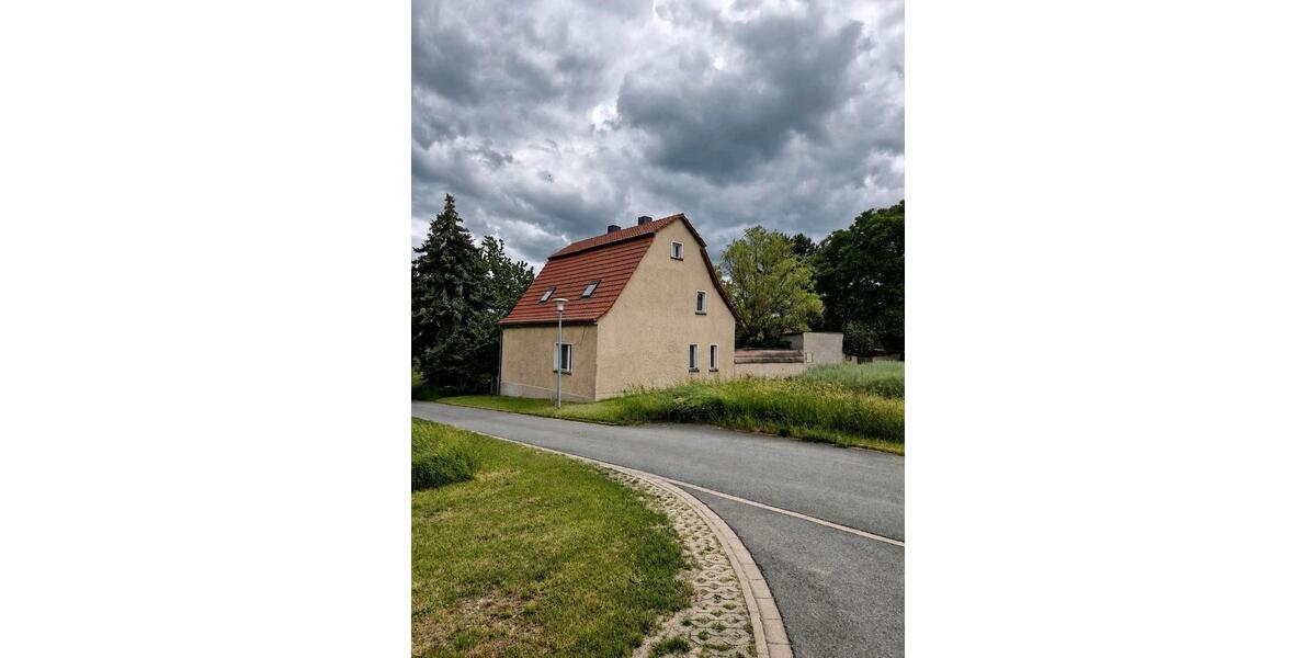 Einfamilienhaus Apolda - 8 Zimmer, 180 m&sup2;, 165.000&euro; | Angebot:26897128
