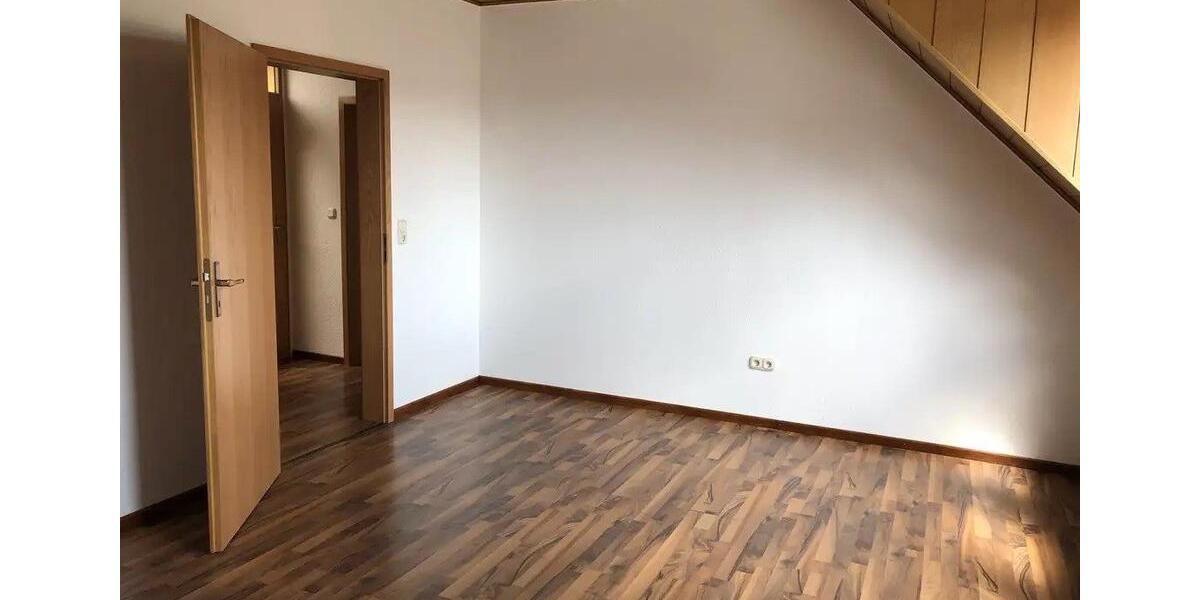 Dachgeschoßwohnung Lahnau - 2 Zimmer, 63 m&sup2;, 630&euro; | Angebot:26408673