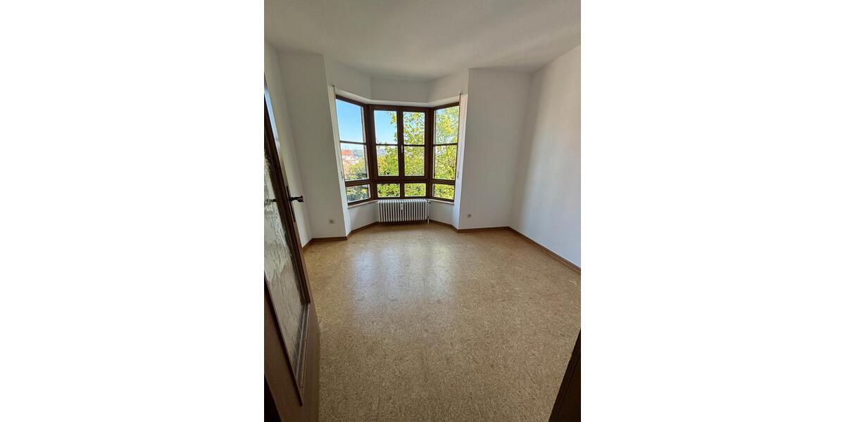 Etagenwohnung Neuötting - 3 Zimmer, 83 m&sup2;, 913&euro; | Angebot:26475315