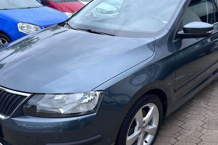 Skoda Rapid 80.200 km 8.990 &euro; Hamburg 20537