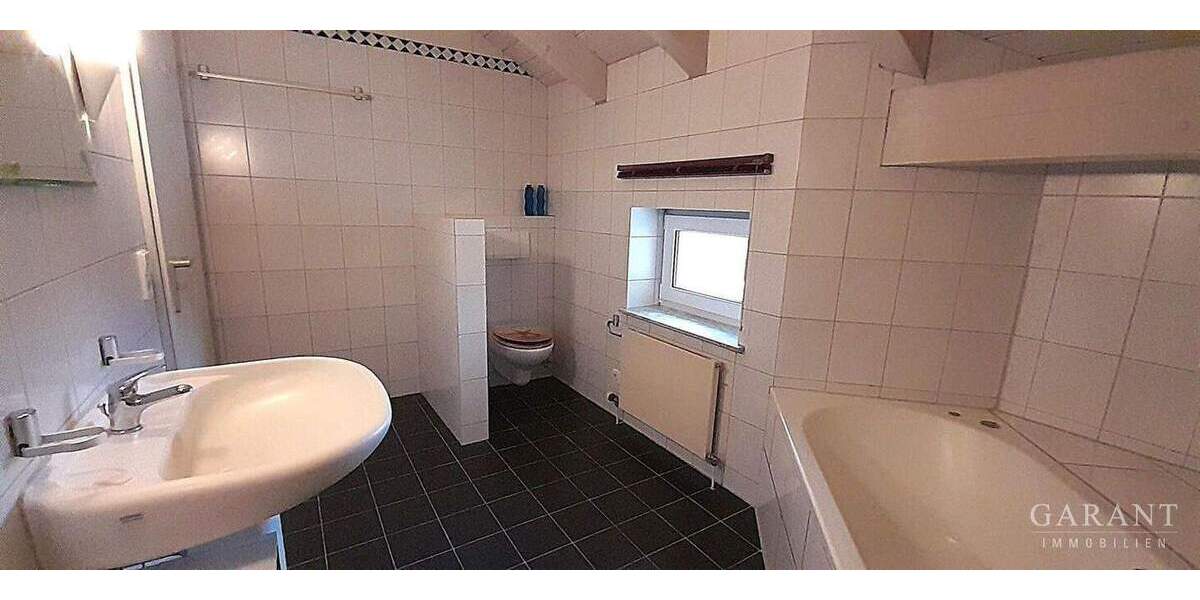 Einfamilienhaus Ochsenhausen - 7 Zimmer, 309 m&sup2;, 649.000&euro; | Angebot:25746477