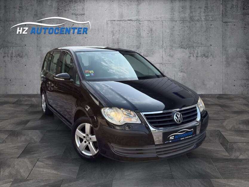 VW Touran 240.000 km 2.999 € March 79232