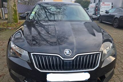 Skoda Superb 255.000 km 7.400 &euro; Rheinau 77866