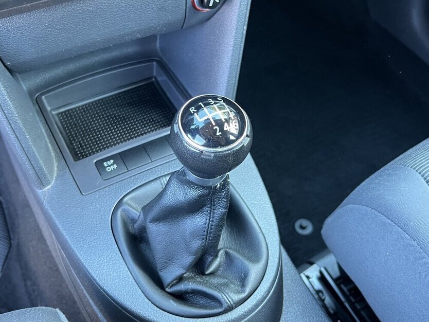 Touran 1.9 TDI Klima AHK Tempo Kupplung !