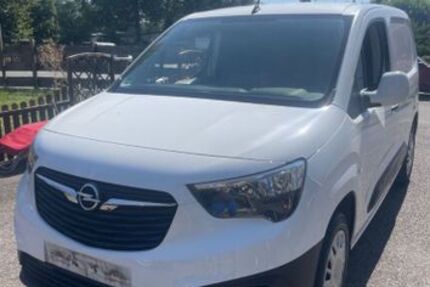 Opel Combo 82.000 km 9.000 &euro; Frankenberg 09669