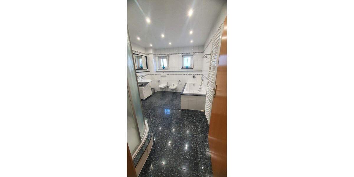 Etagenwohnung Ludwigshafen Friesenheim/Nord - 5 Zimmer, 135 m&sup2;, 469.000&euro; | Angebot:25879229