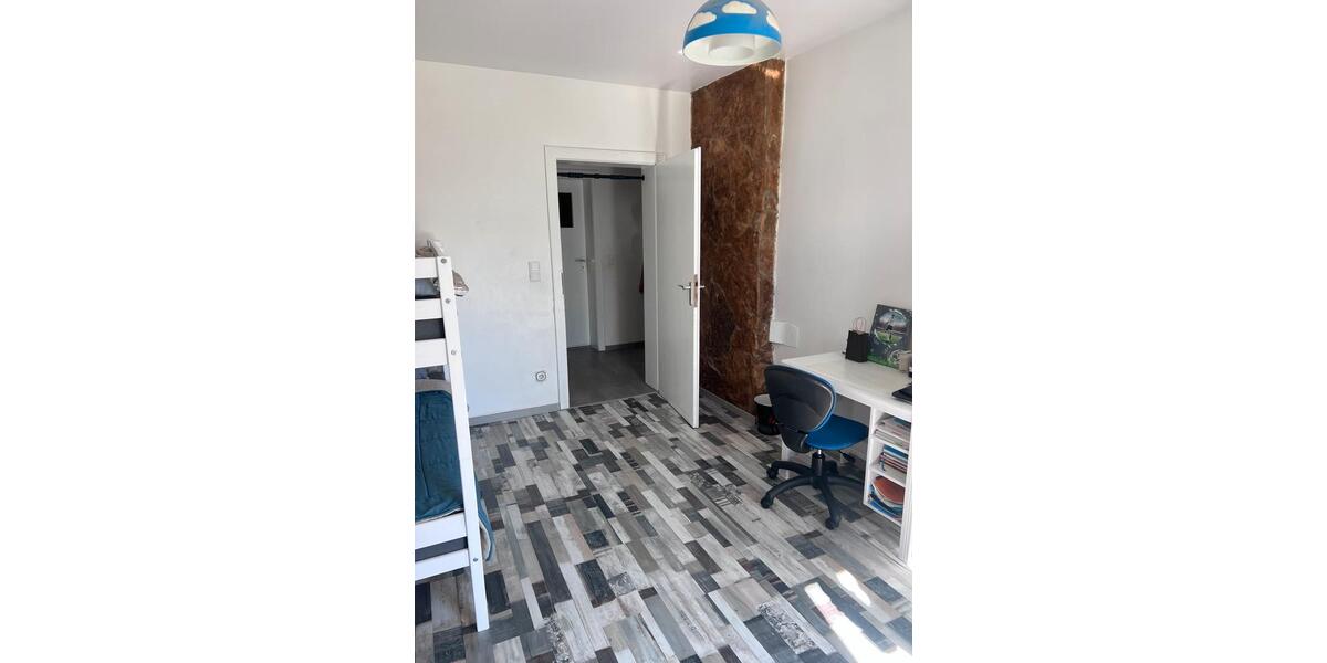 Mehrfamilienhaus, Wohnhaus Seelze - 3 Zimmer, 120 m&sup2;, 1.450&euro; | Angebot:26081170