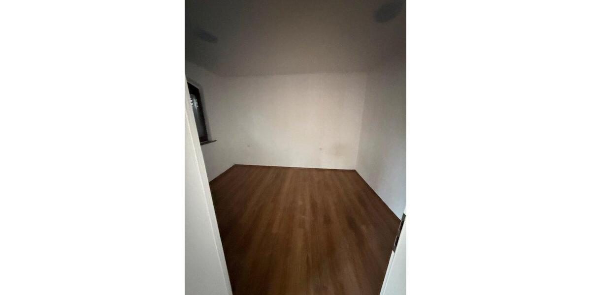 Doppelhaushälfte Fürth Atzenhof - 5.5 Zimmer, 130 m&sup2;, 1.800&euro; | Angebot:26129972
