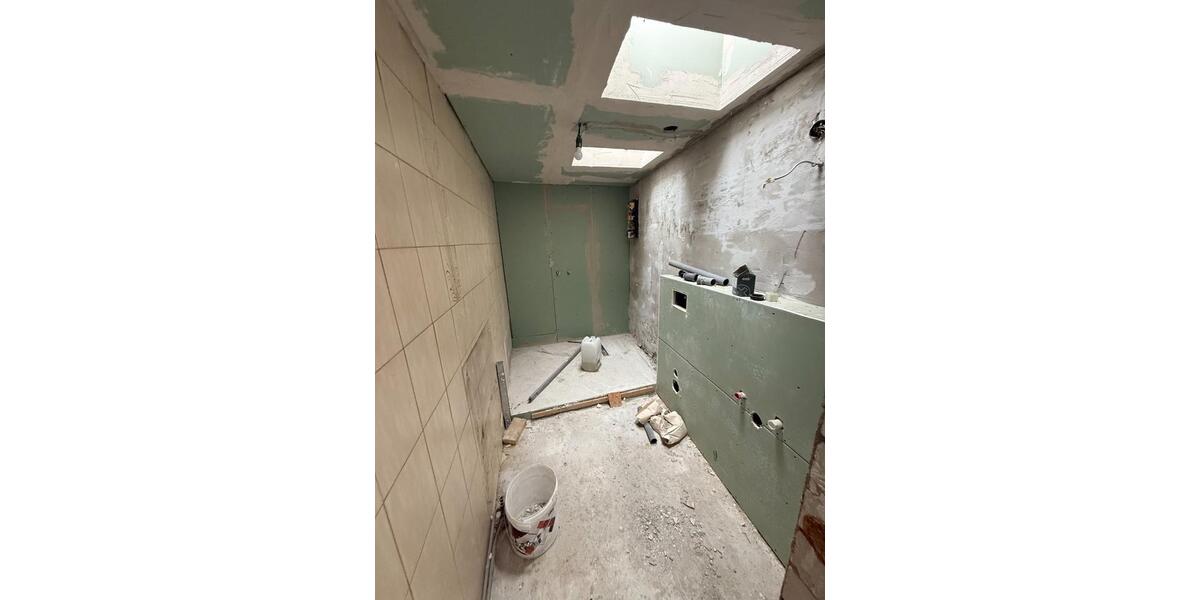 Großes Sieben-Zimmer-Reihenmittelhaus in Massivbauweise | 120 m² 7 zimmer