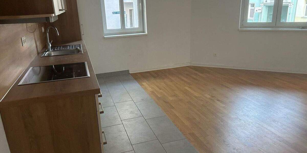 Zimmer Halle (Saale) Innenstadt - 2 Zimmer, 50 m&sup2;, 650&euro; | Angebot:26343850