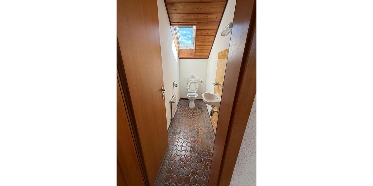 Dachgeschoßwohnung Leingarten - 3 Zimmer, 70 m&sup2;, 910&euro; | Angebot:26326703