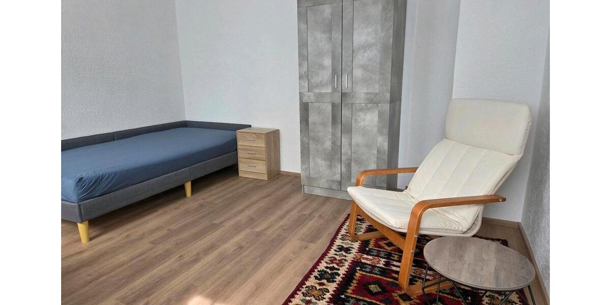 Wohnen auf Zeit Villingen-Schwenningen Schwenningen - 1 Zimmer, 14 m&sup2;, 350&euro; | Angebot:26145899