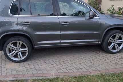 VW Tiguan 226.700 km 9.700 &euro; Galenbeck 17099