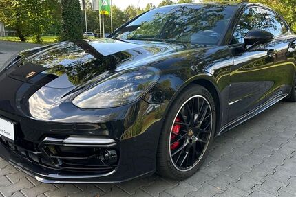 Porsche Panamera 85.500 km 49.900 &euro; Köln 50670