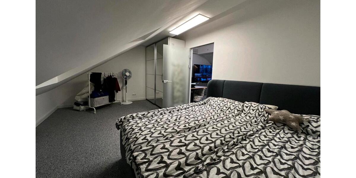Dachgeschoßwohnung Stutensee - 3 Zimmer, 84 m&sup2;, 278.000&euro; | Angebot:24518069