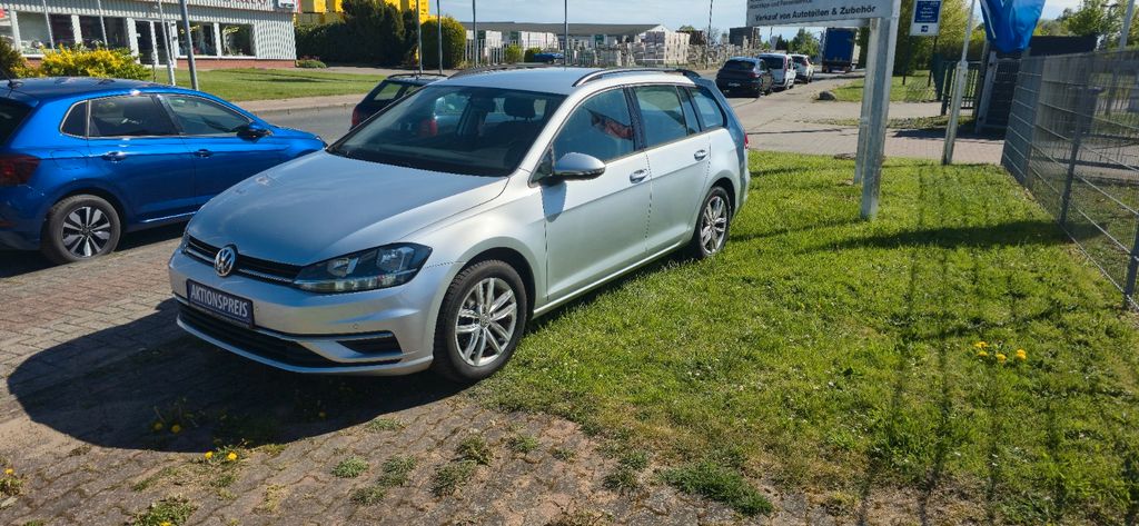 VW Golf 109.542 km 11.499 &euro; Gnoien 17179