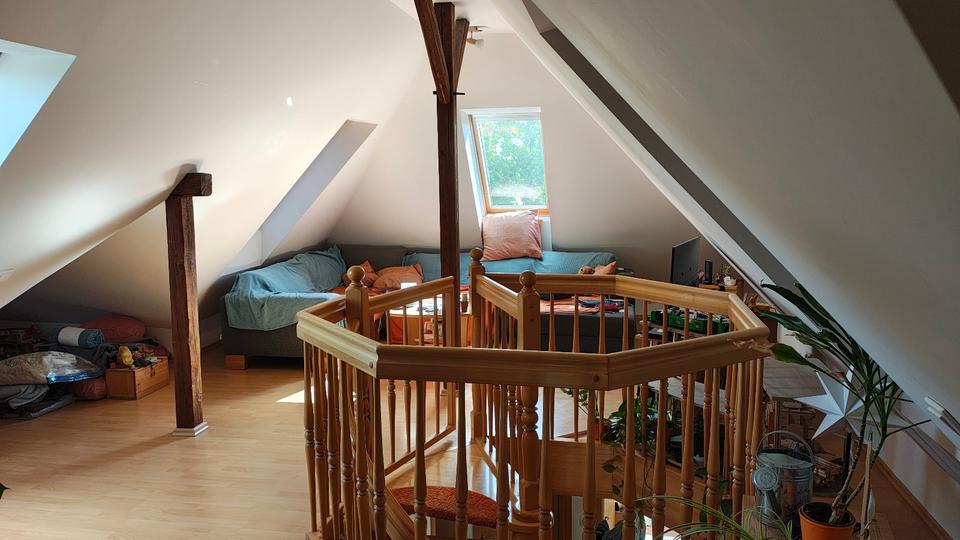 Dachgeschoßwohnung Großröhrsdorf - 4 Zimmer, 115 m&sup2;, 920&euro; | Angebot:26665606