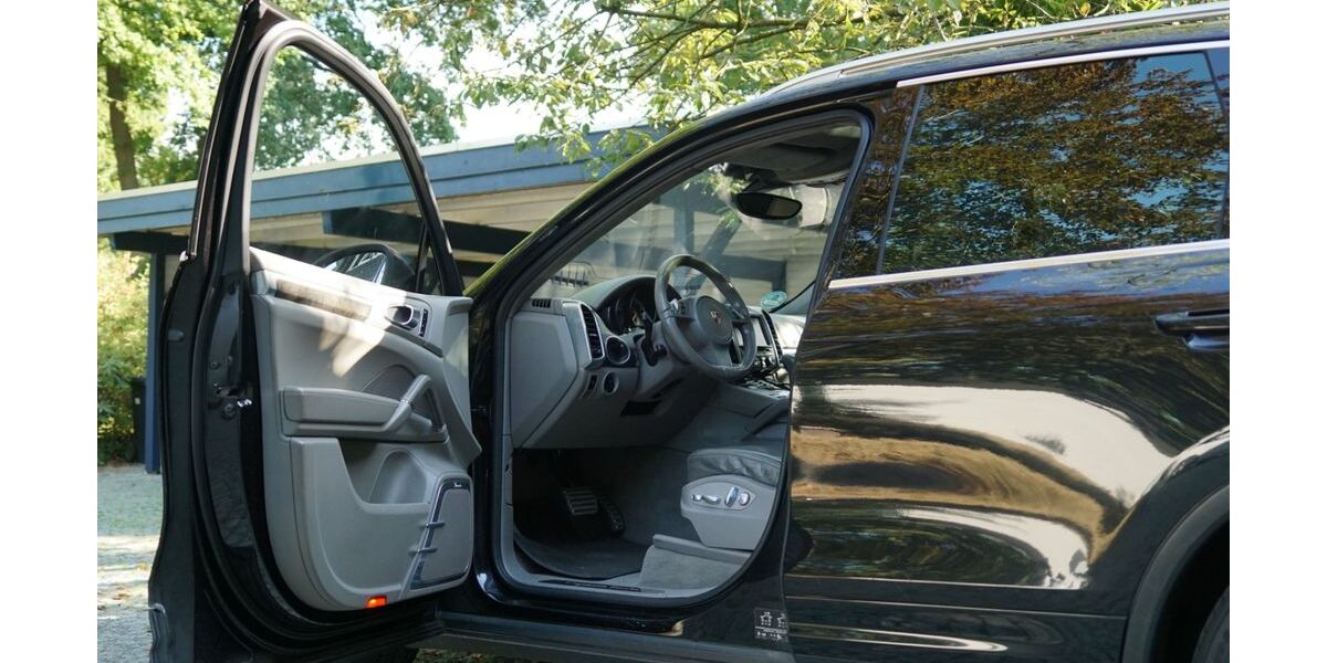 Porsche Cayenne 267.000 km 17.499 &euro; Hamburg 22145