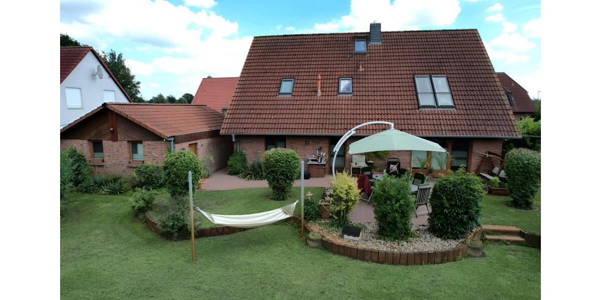 Einfamilienhaus Bröckel - 7 Zimmer, 193 m&sup2;, 488.000&euro; | Angebot:26606036