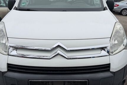 Citroen Berlingo 121.686 km 2.440 &euro; München 81825