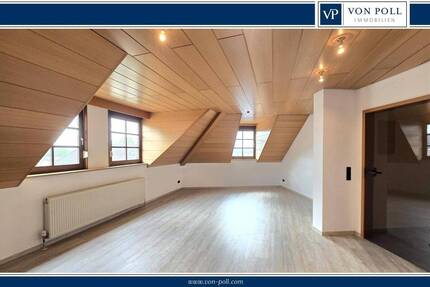 Erstbezug nach Renovierung! Gepflegte Dachgeschosswohnung, sucht Single oder Rentnerpaar! 3 zimmer