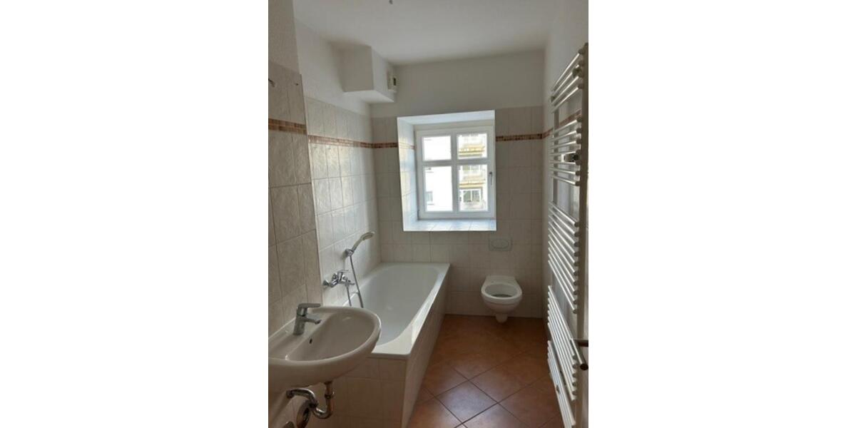 Dachgeschoßwohnung Rathenow - 1 Zimmer, 35 m&sup2;, 263&euro; | Angebot:25541080