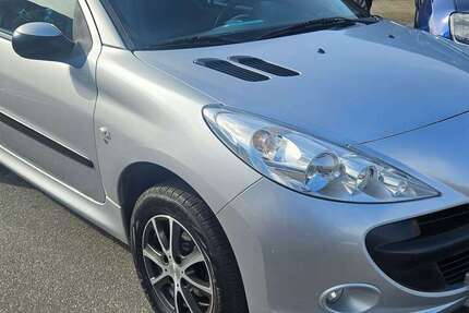 Peugeot 206 148.500 km 2.799 &euro; Neumünster 24539