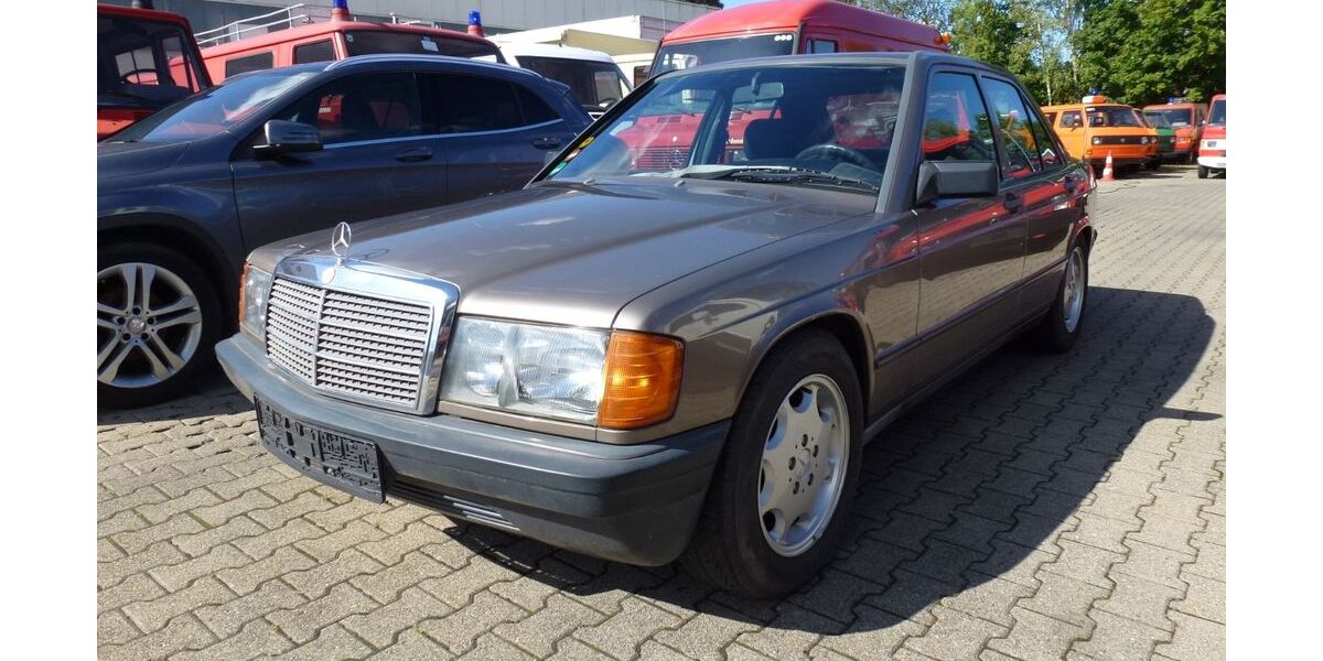 Mercedes-Benz 190 180.000 km 3.950 &euro; Nürtingen bei Stuttgart 72622