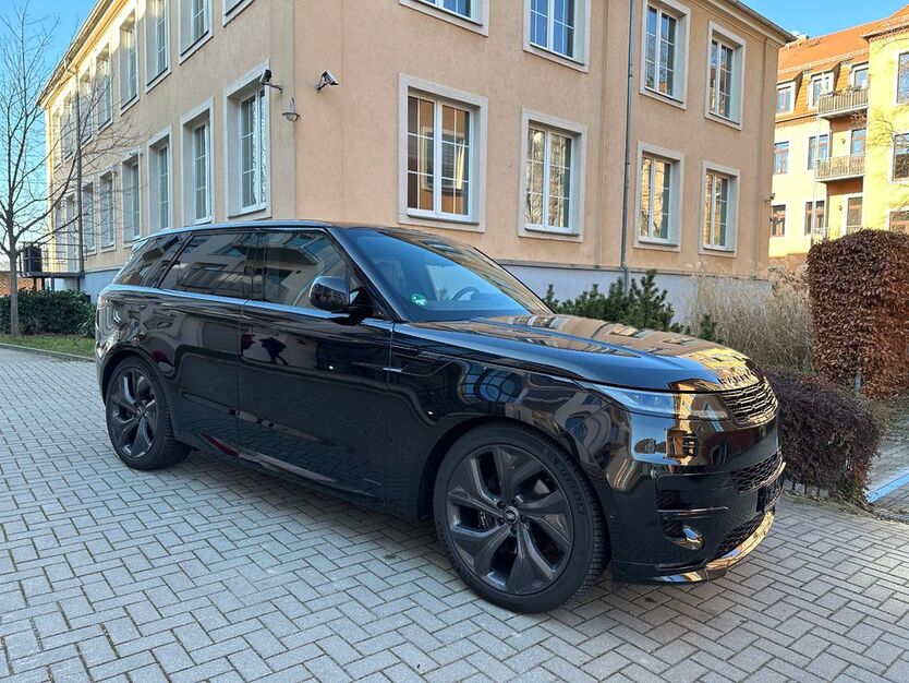 Land Rover Range Rover Sport 17.400 km 125.490 € Dresden 01159