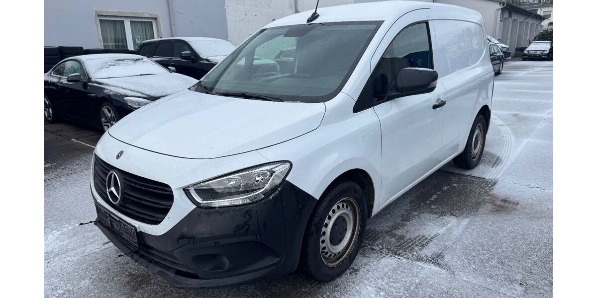 Mercedes-Benz Citan 131.000 km 10.800 &euro; Hattersheim 65795