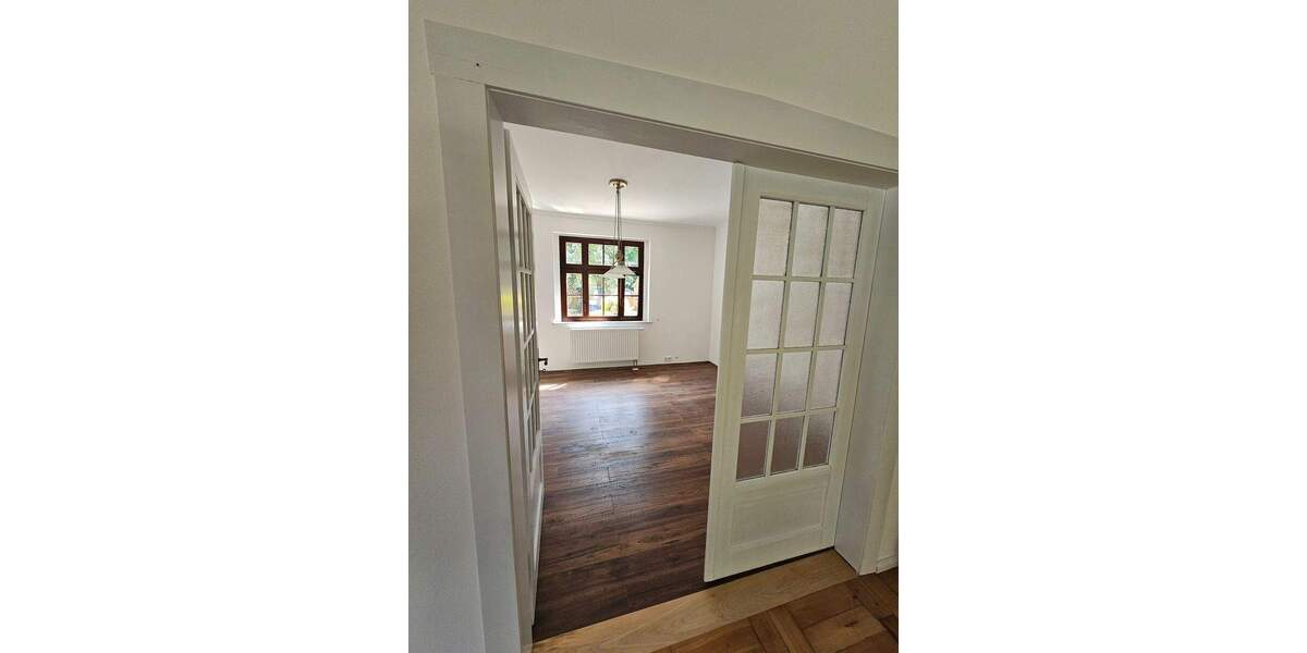 Einfamilienhaus Großpösna - 8 Zimmer, 217 m&sup2;, 2.520&euro; | Angebot:22434763