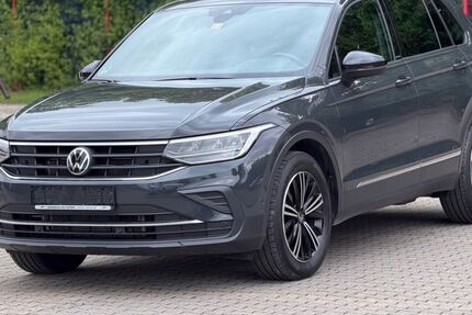 VW Tiguan 138.000 km 20.900 &euro; Windhausen 37539