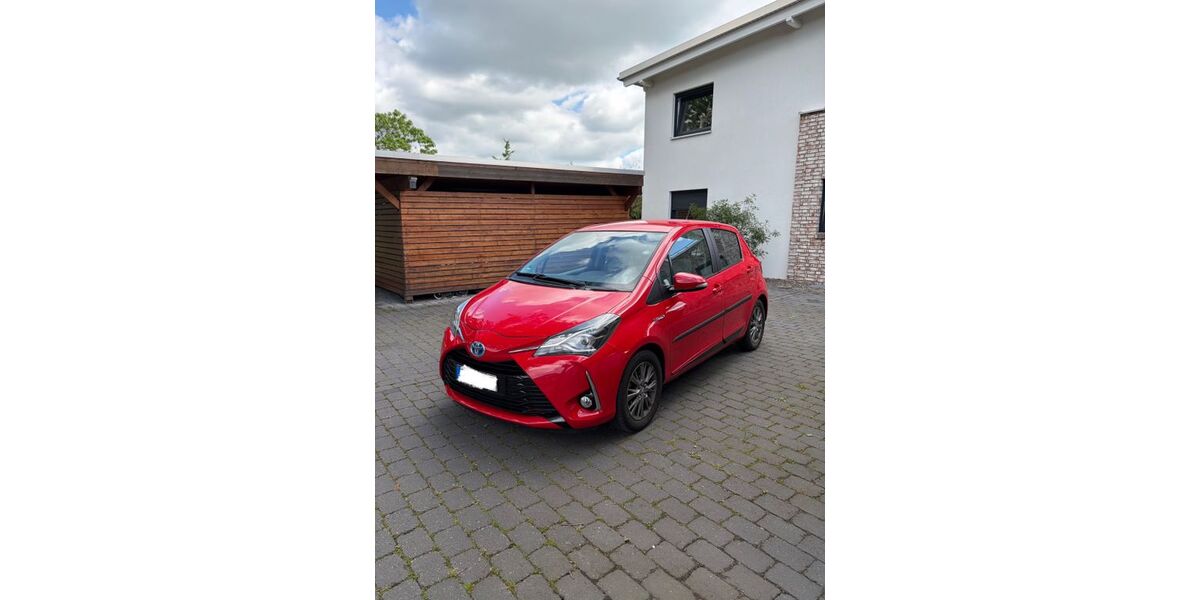 Toyota Yaris 33.000 km 13.490 &euro; Edemissen 31234