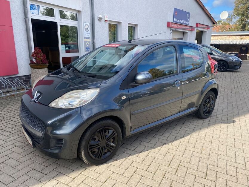 Peugeot 107 80.000 km 3.998 € Oranienburg 16515