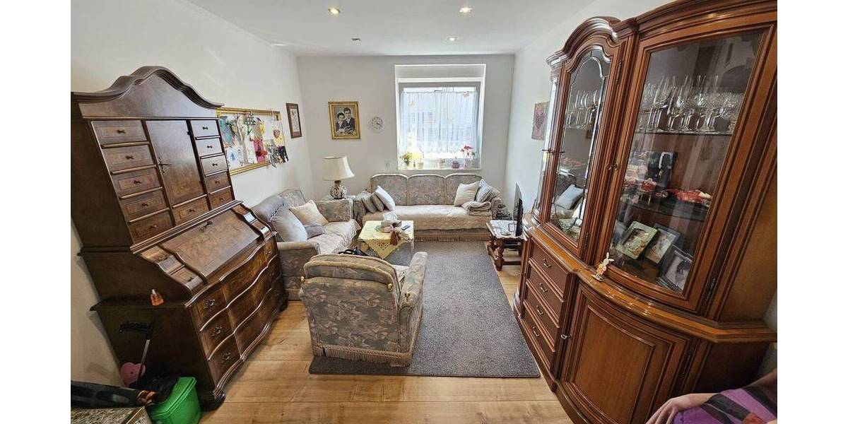 Mehrfamilienhaus, Wohnhaus Schwalbach - 9 Zimmer, 239.000&euro; | Angebot:26204337