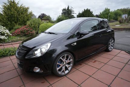 Opel Corsa 98.000 km 6.600 &euro; Felsberg - Gensungen 34587