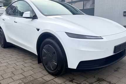 Tesla Model Y 9.950 km 37.450 &euro; Tünsdorf 66693