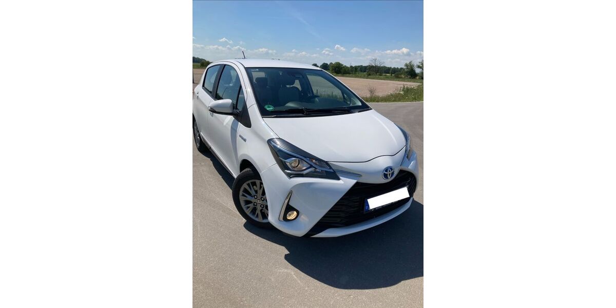 Toyota Yaris 49.000 km 11.699 &euro; Cham 93313