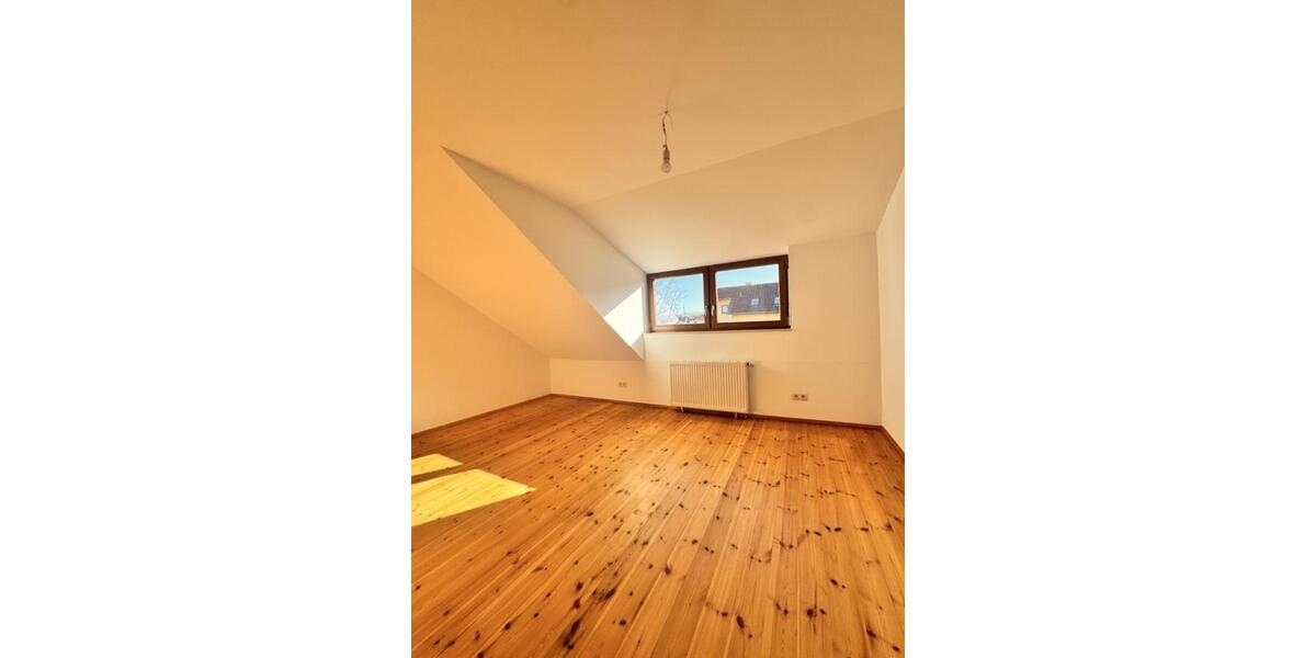 Reihenhaus Bannewitz - 6 Zimmer, 166 m&sup2;, 2.158&euro; | Angebot:25977535