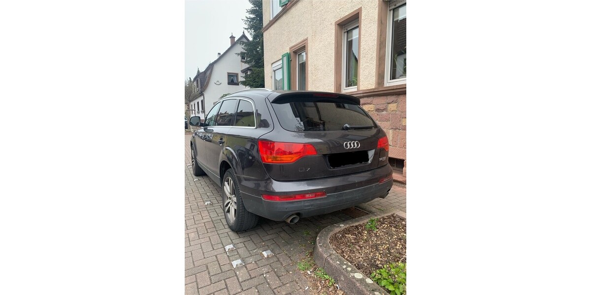 Audi Q7 280.000 km 8.500 &euro; Leimen 69181