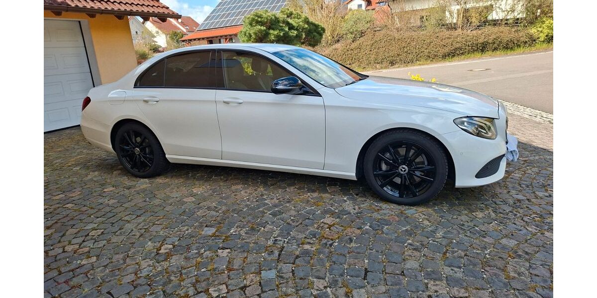 Mercedes-Benz E 220 107.000 km 23.400 &euro; Kottweiler-Schwanden 66879