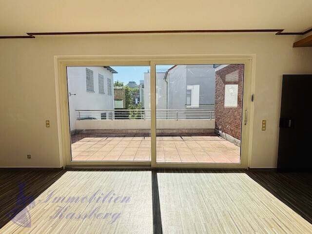 Großzügige Stadtwohnung mit Balkonterrasse 5 zimmer