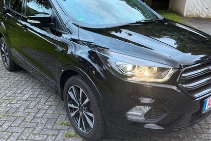 Ford Kuga 45.900 km 15.490 &euro; Kircheib 57635