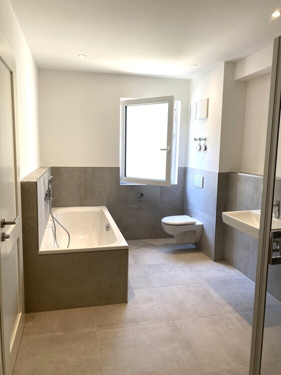 familienfreundliche moderne Erdgeschosswohnung mit Gartenanteil 4 zimmer