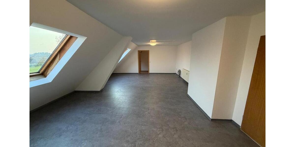 Etagenwohnung Molbergen - 4 Zimmer, 150 m&sup2;, 700&euro; | Angebot:25858532