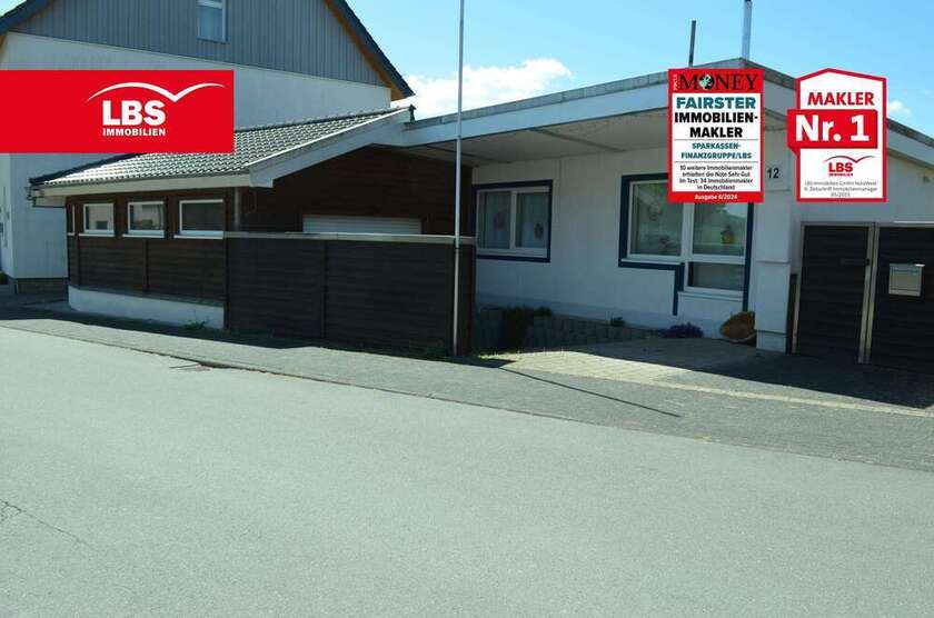 Haus zum Kaufen in Höxter 215.000 € 142.82 m²