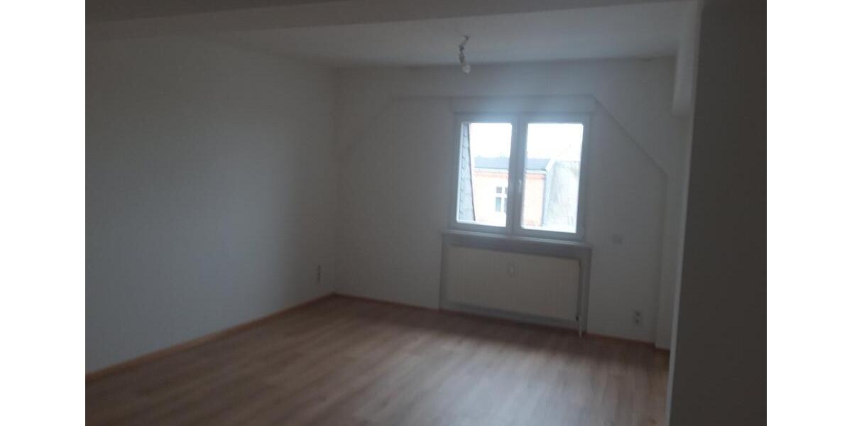 Dachgeschoßwohnung Perleberg - 3 Zimmer, 82 m&sup2;, 485&euro; | Angebot:26321315