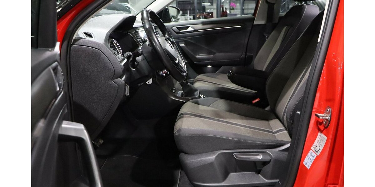 VW T-Roc 1.6 TDI STYLE / RED & BLACK / NAVI+KAMERA 100.000 km 15.577 &euro; Hamm 59077