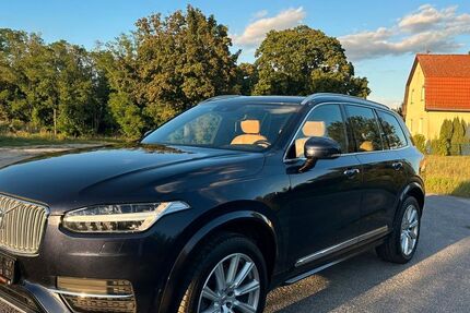 Volvo XC90 180.000 km 23.500 € Berlin 12099